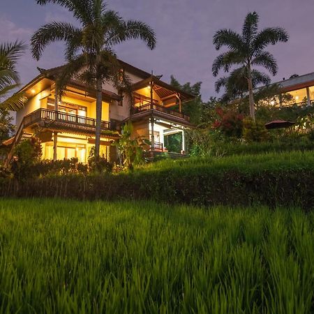 Lesong Hotel And Restaurant Munduk  Exterior photo